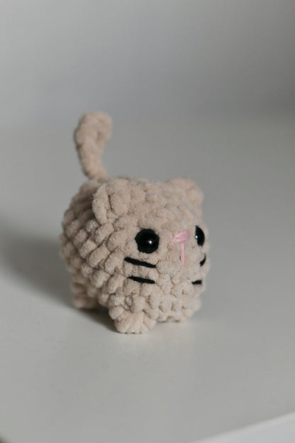 Beginner Crochet Kit, DIY Kitten Amigurumi Kit With Video Tutorial
